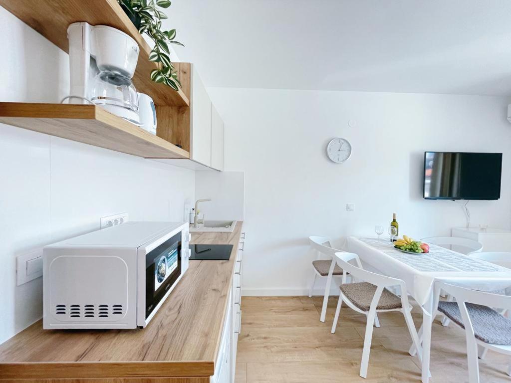 Caramel Comforts With Sea View In Stinjan Only 300 Meters From The Beach Пула Екстериор снимка